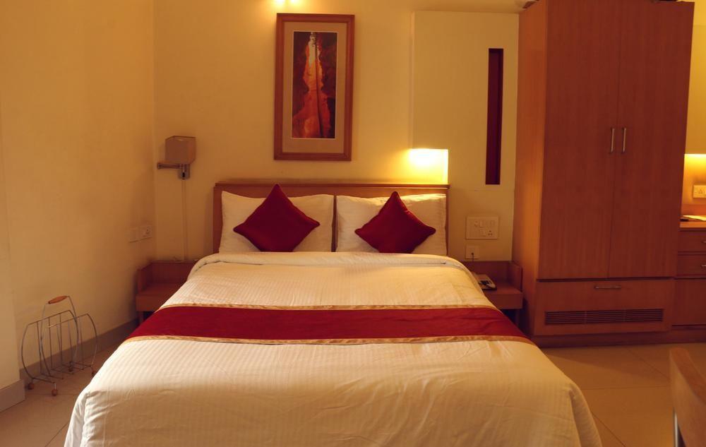 Capital O 333 Hotel Crystal Homes Bangalore Eksteriør billede